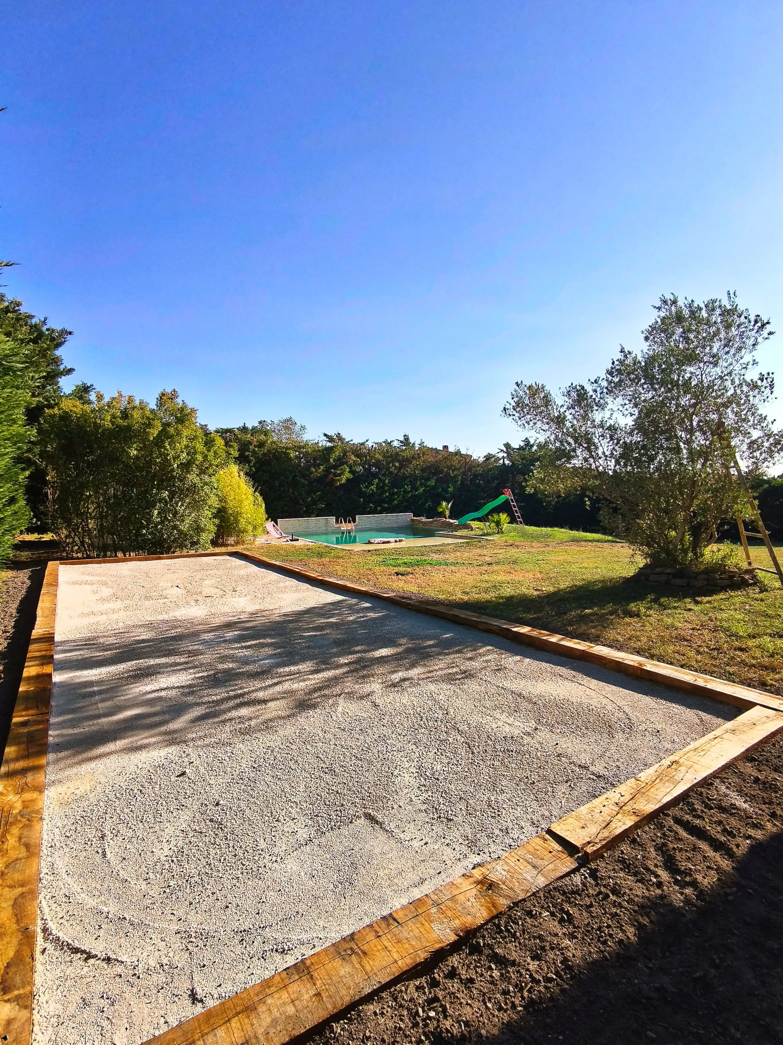 Le boulodrome de 11 × 4 mètres