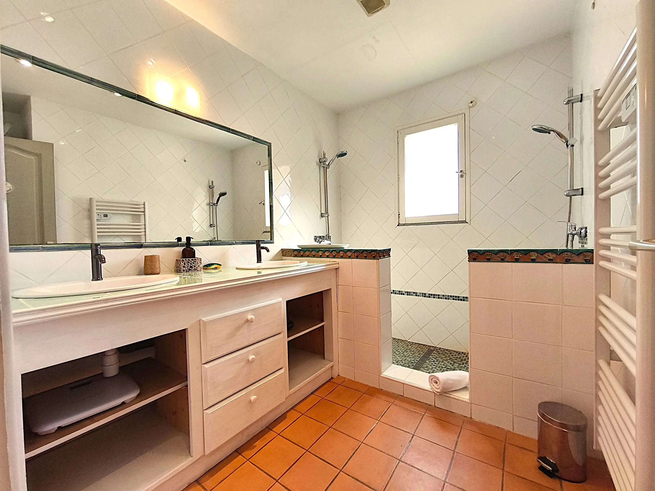La salle de bain du rez-de-chaussée